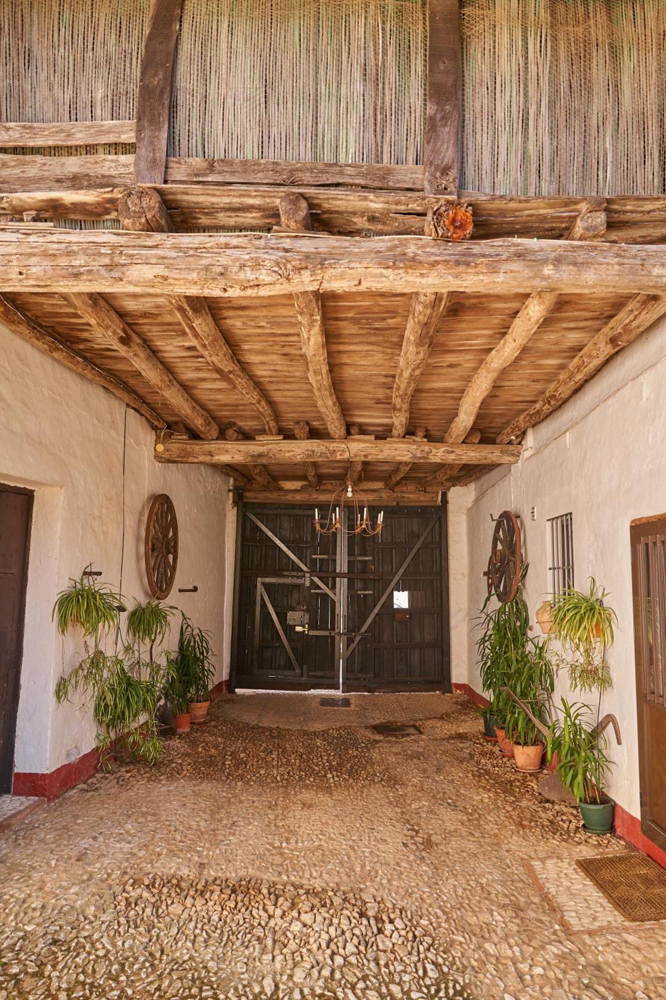 El Tragaluz - Casas en el pueblo para 4 personas Fuenteheridos Bagian luar foto